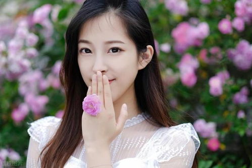 关晓彤和鹿晗什么关系 关晓彤和鹿晗什么关系