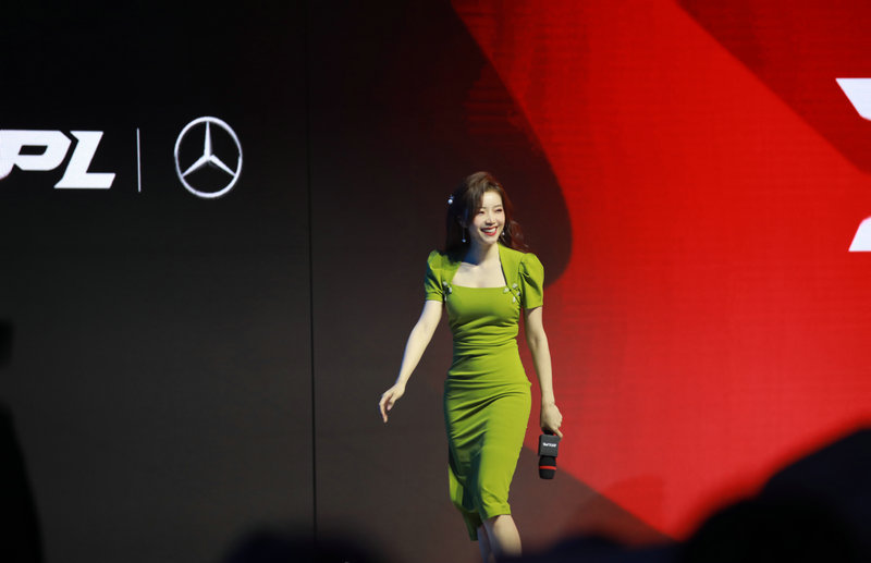 郭京飞和陆毅个人资料